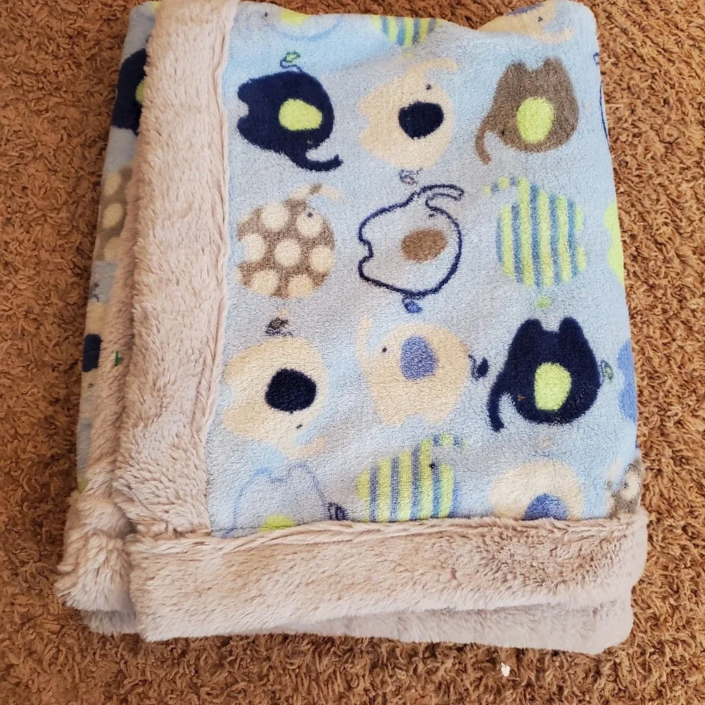 Baby Essentials Blanket Elephants Reversible Solid Blue Gray‎ Trim Fleece Lovey